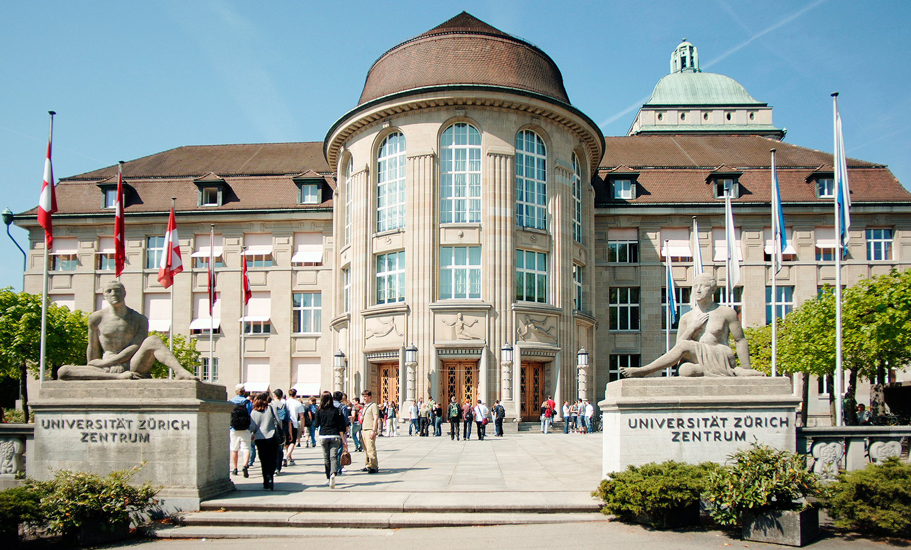 How University of Zurich's Executive Education Achieved higher ROI and 90% Customer Journey Visibility